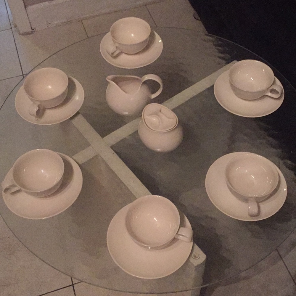 Coffee /tea for 6 inc cream and sugar bowl